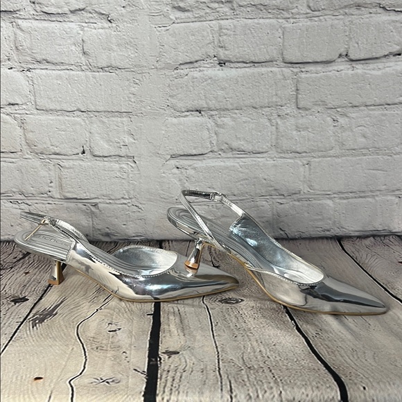 BCBGeneration Silver Pointed Heels - Picture 4 of 9